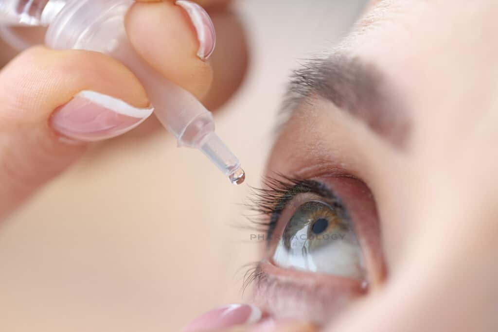 Pilocarpine use in dry eyes